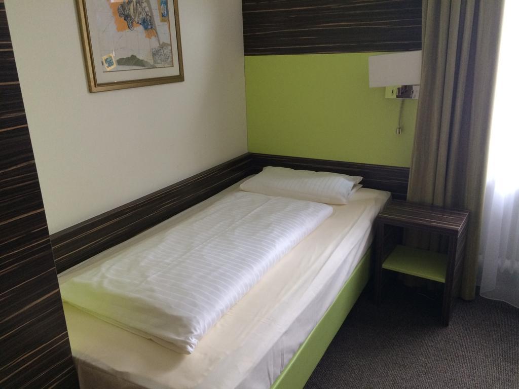 Behringers City Hotel Nuernberg ภายนอก รูปภาพ